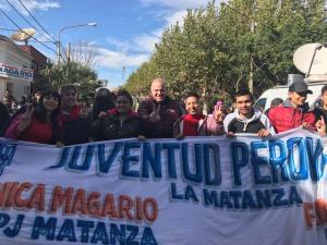 Puella con los compañeros de la Juventud Peronista de la Matanza